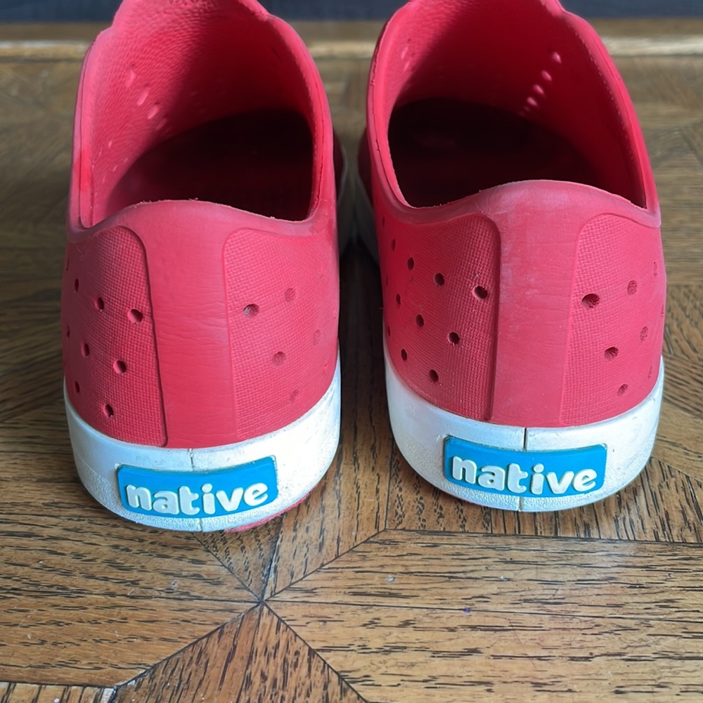 Native Shoes - Picture 3 of 4